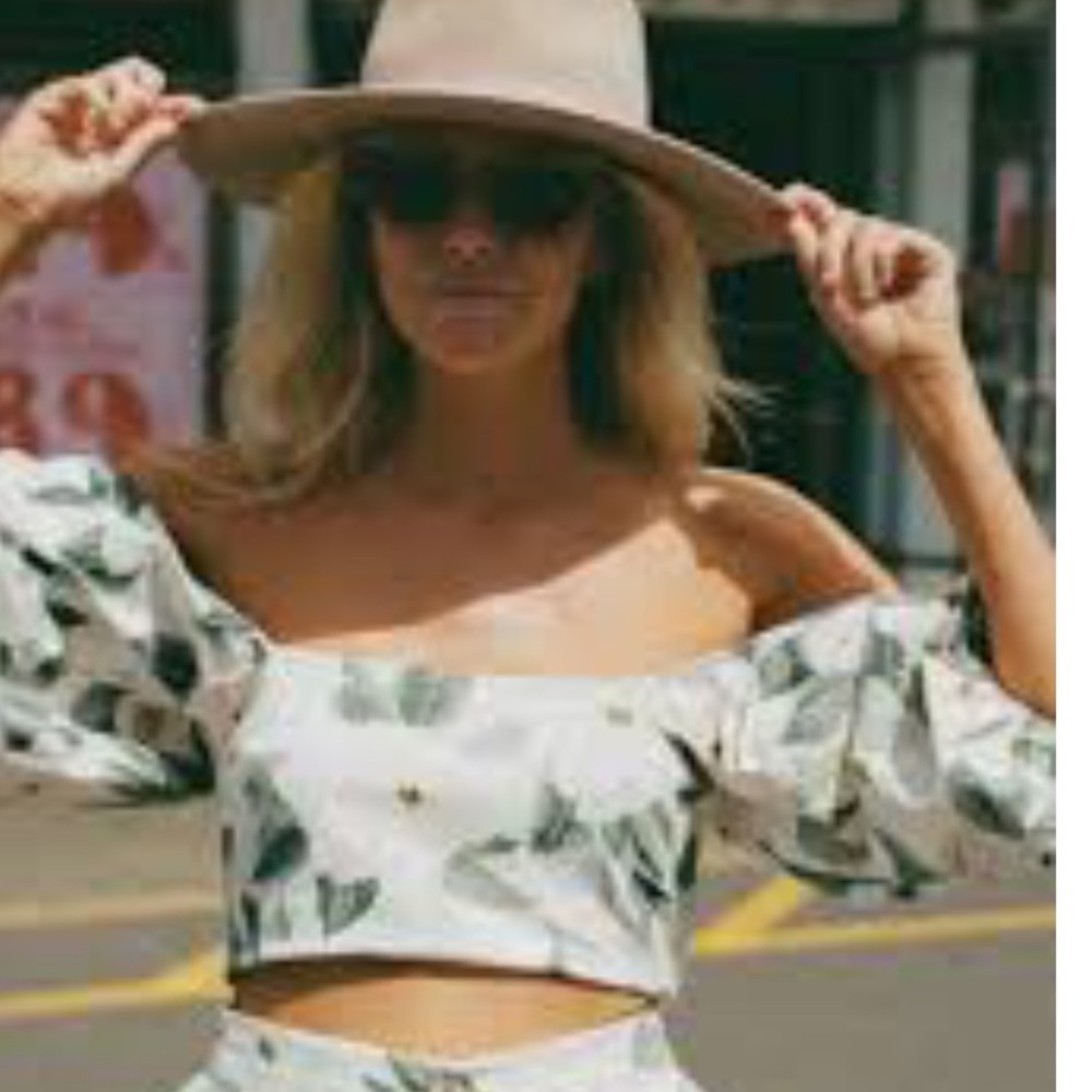 NWT Billabong Salty Blonde floral crop top off  stretchy balloon sleeve boho